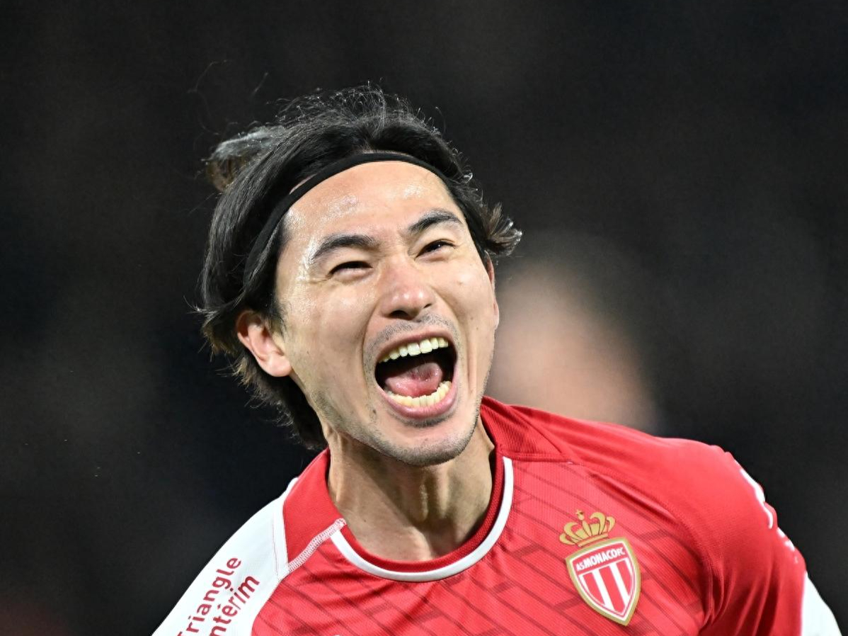 爱游戏app-冲刺阶段体能课后，本菲卡临场应变备战NBA季后赛，管理层满意，轮换策略成焦点的简单介绍